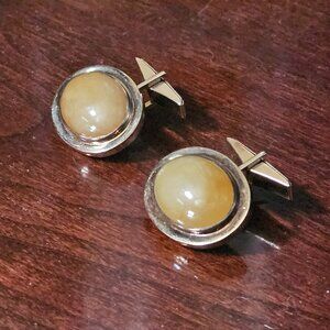 RARE SIGNED VINTAGE ESTATE GUMPS OVAL YELLOW JADE CABOCHON 14K GOLD CUFFLINKS
